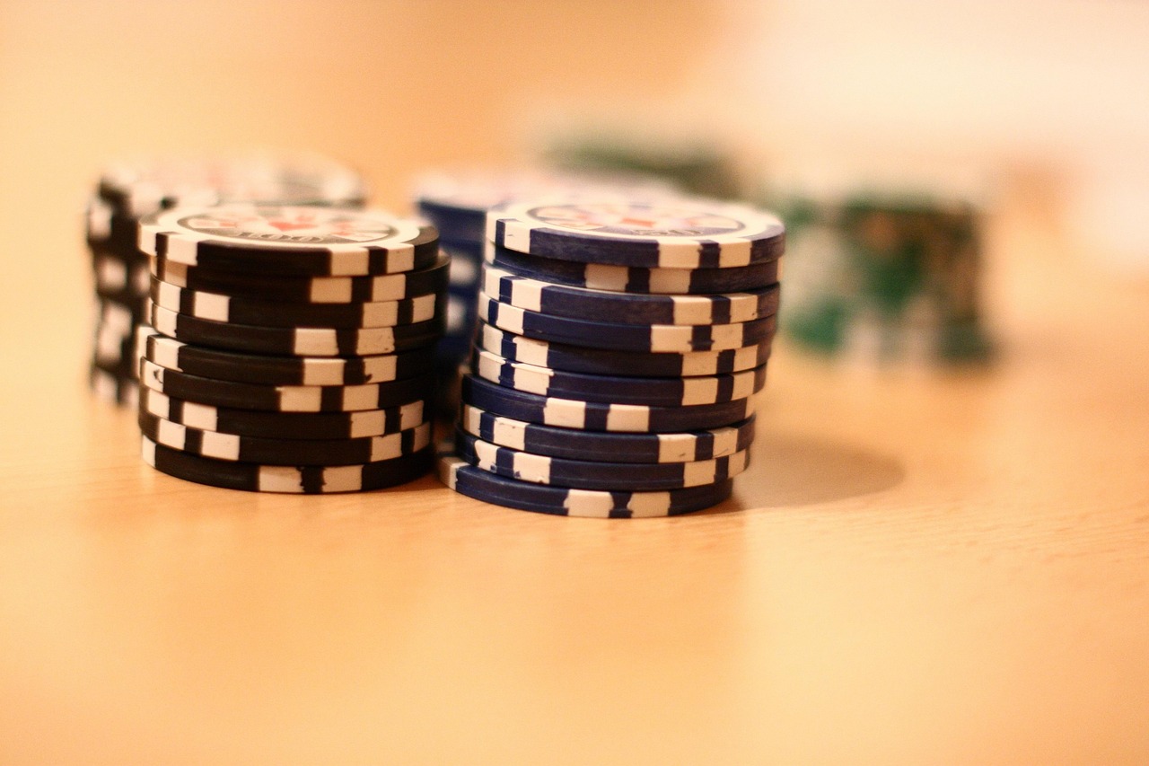 Simulating Real Money Play with Play Money Games in Online Poker - Image
