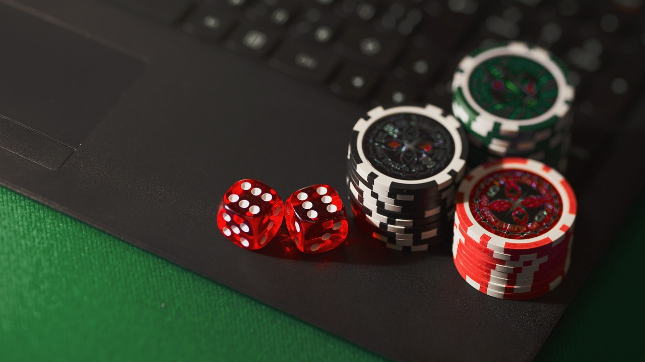 Mastering Online Poker: Tips for Finding Your Specialized Niche | 10BET - Image