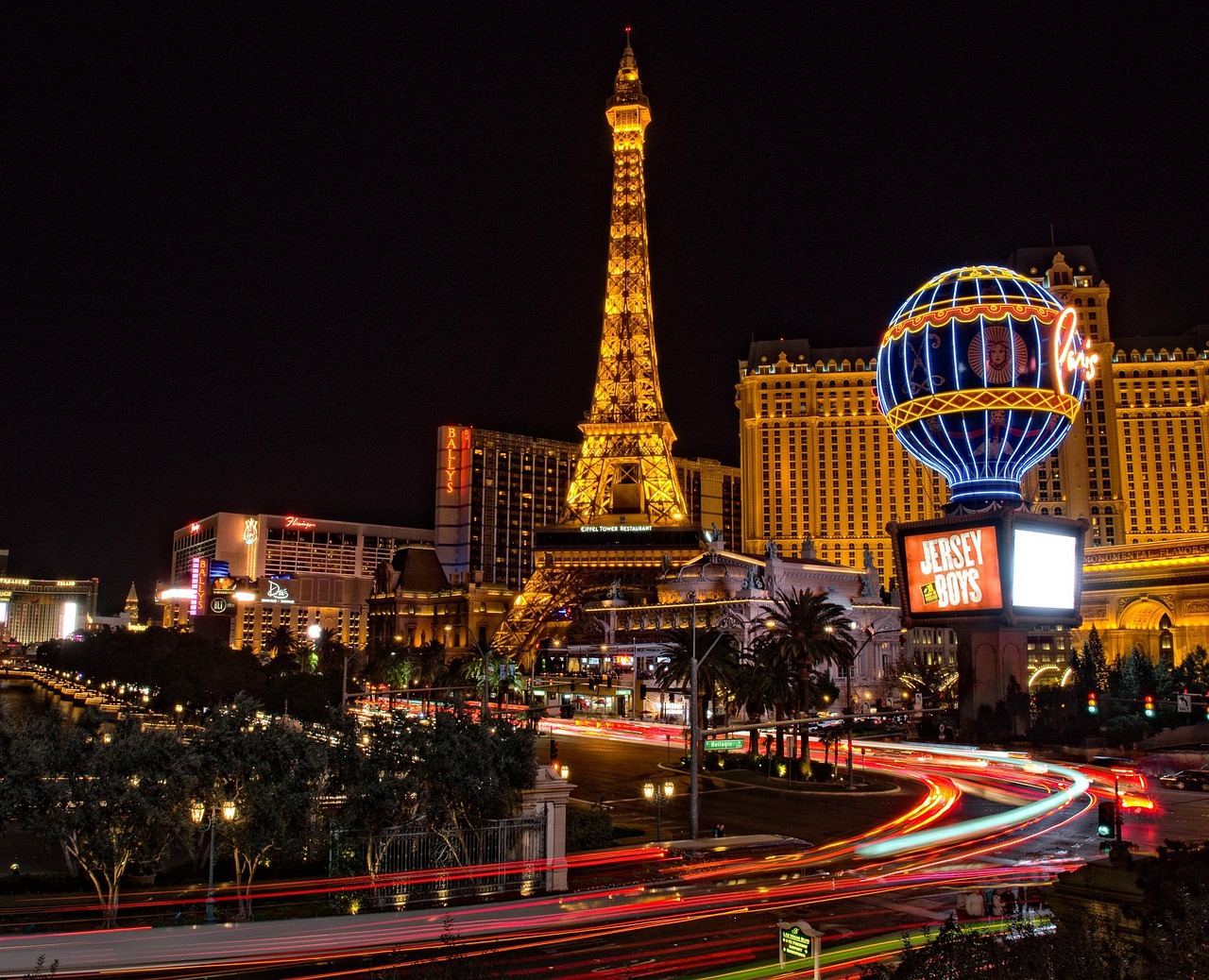 The Vanderpump Hotel Rebrand: A New Era for the Las Vegas Casino Scene | 10BET - Image