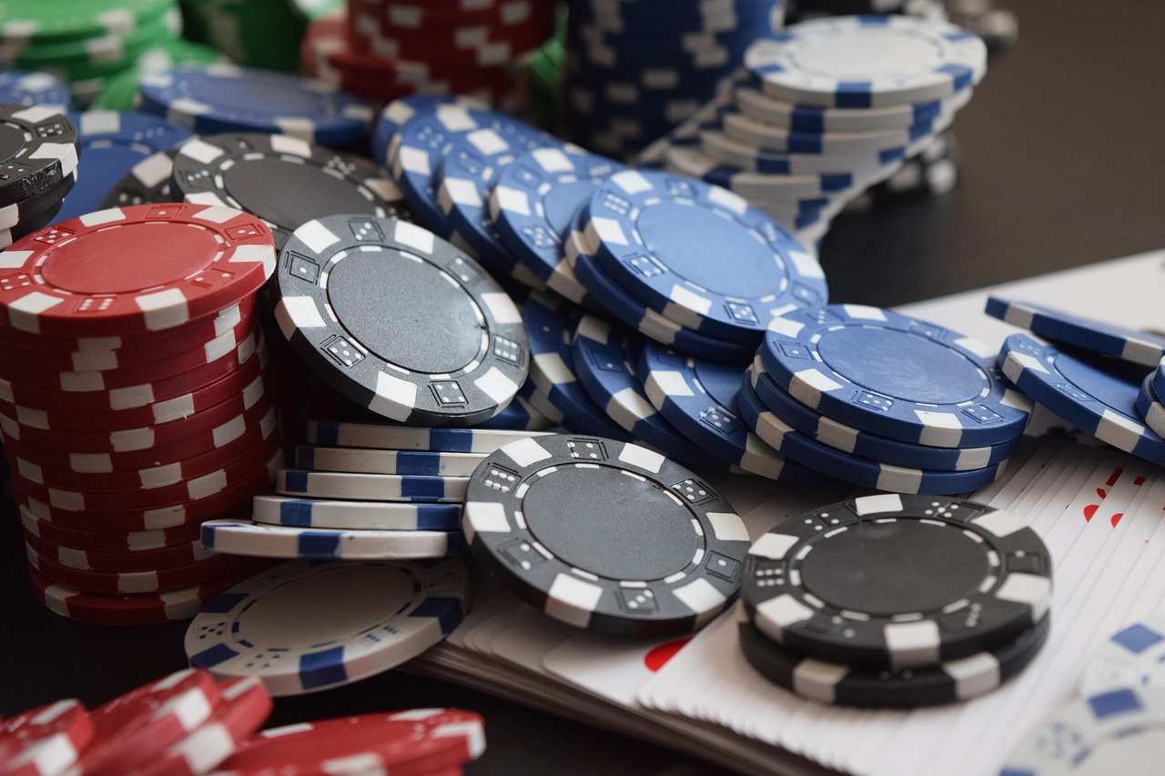 A Complete Guide to Casino Chips: Understanding Tipping Laws in Las Vegas - Image