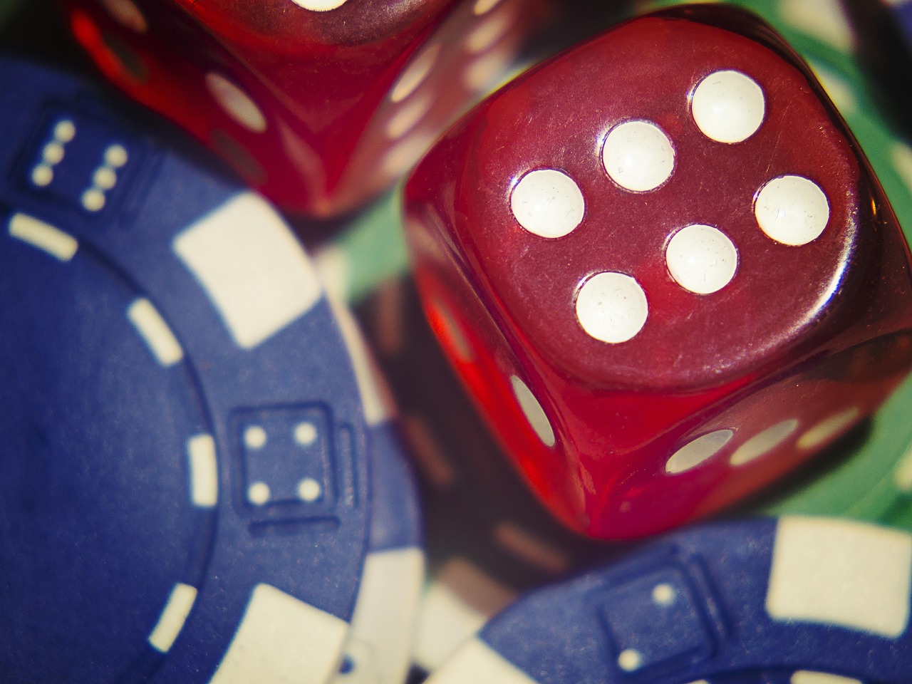 How to Maximize Your Fun and Strategy When Playing Slot Machines | 10BET - Image